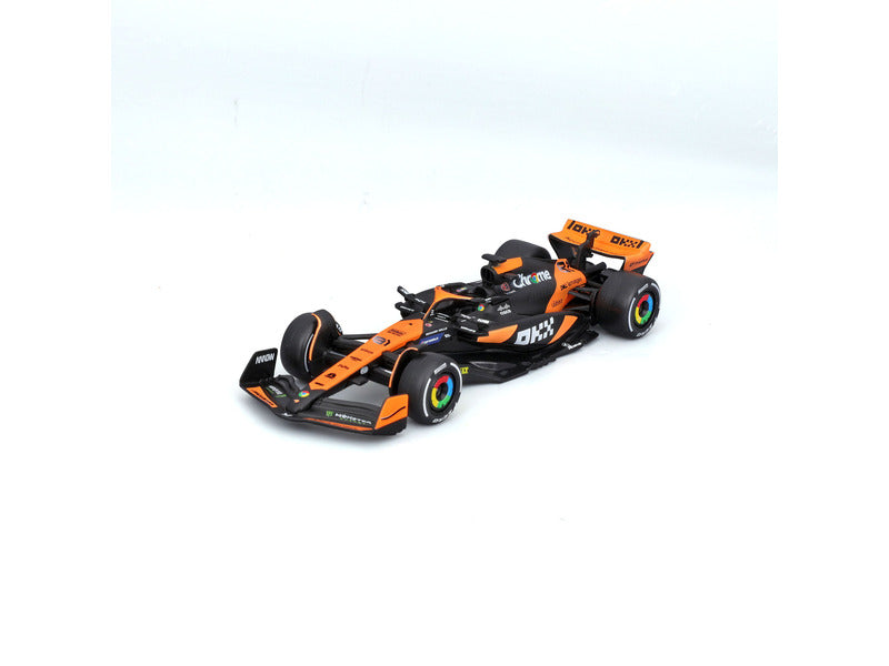 McLaren model car, bburago, Oscar Piastri, 1:43, #4, MCL38