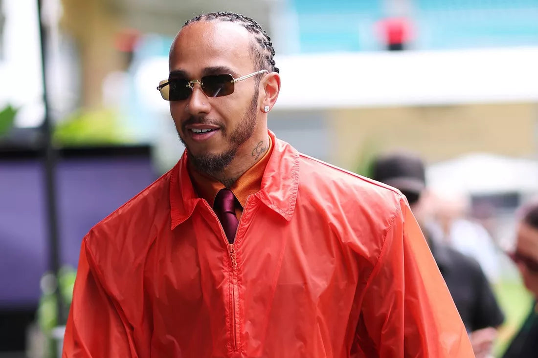 Hamilton calls for teamwork over favoritism at Ferrari