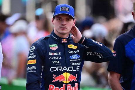 Verstappen takes Singapore sprint pole