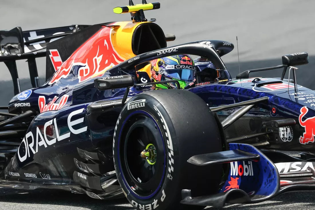 Red Bull checks Verstappen’s rear wing issues