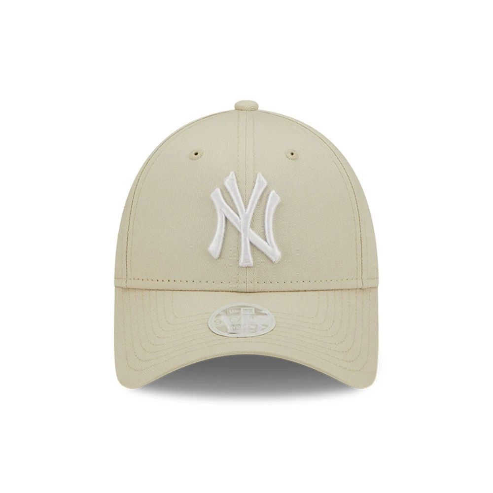 New York Yankees Women's League Essential 9FORTY Cap, Beige