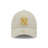 New York Yankees baseball cap, beige