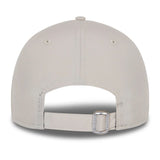 New York Yankees baseball cap, beige