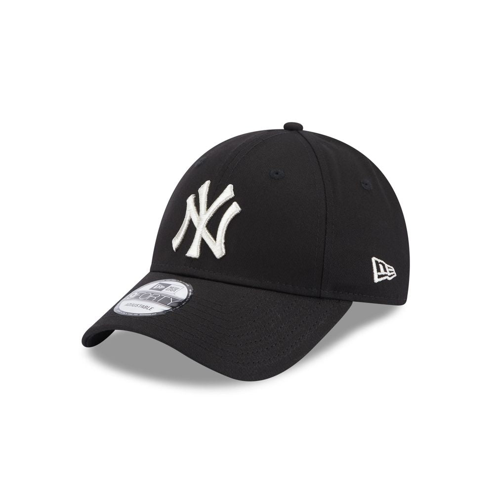 New York Yankees Metallic Logo 9FORTY Baseball Cap, black